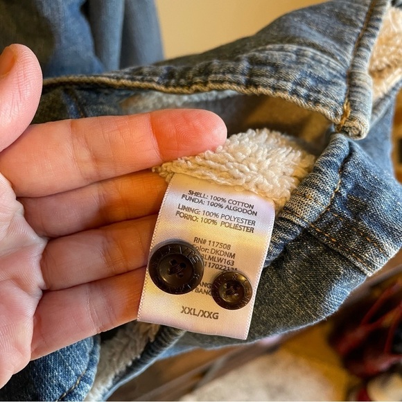 Levi's Men's Jacket  XXL Shacket Denim Sherpa Lined Button Up Pockets - Picture 4 of 6